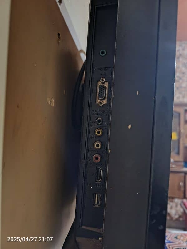 sony LCD 22 inches 1