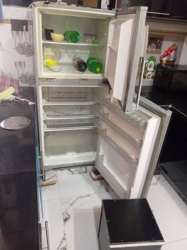 Dawlance fridge large size 2