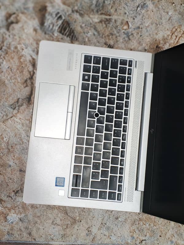 hp laptop for sale Core i5 8th gen 5