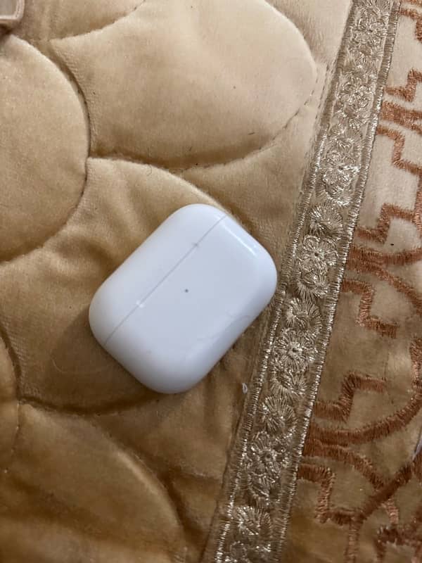 Apple Airpods Pro 2 type c (in warranty) 5