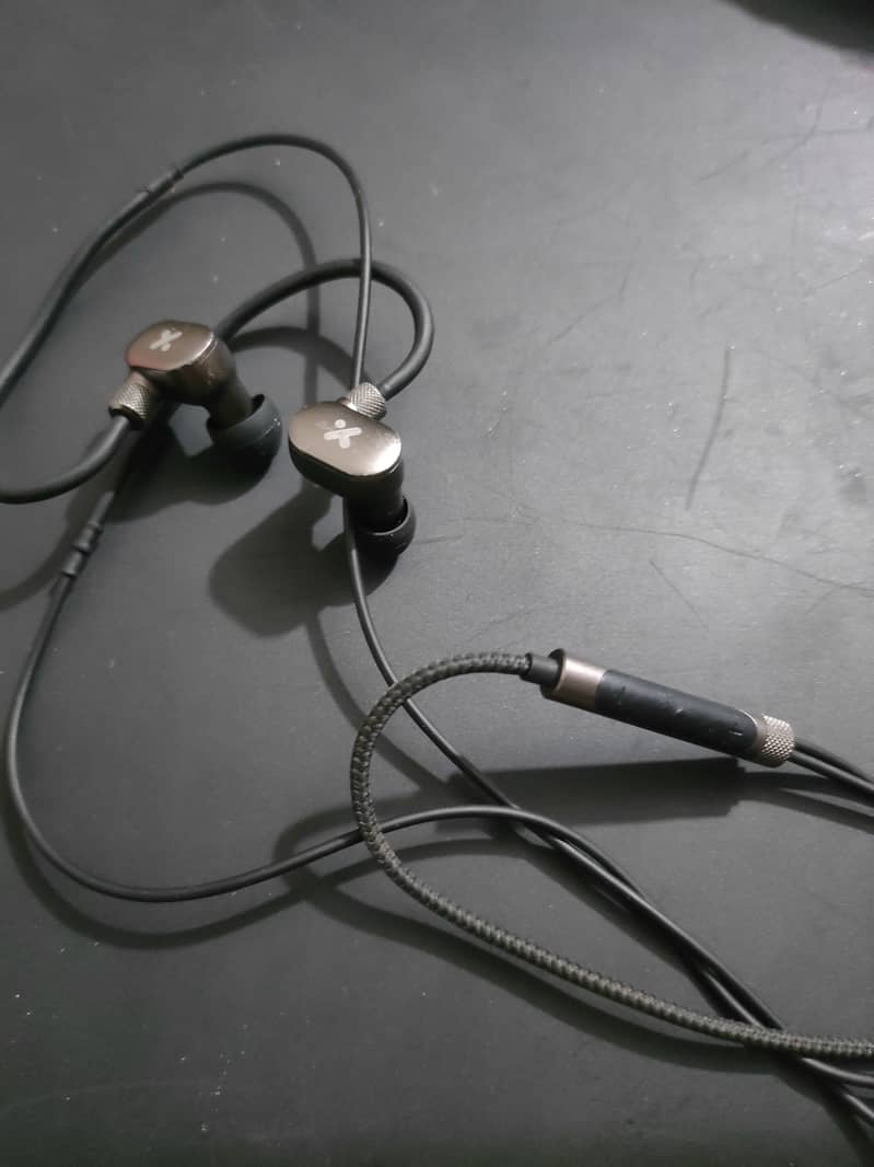 SELLING Kz zs10 pro 2 & x mini xtlas+ 1
