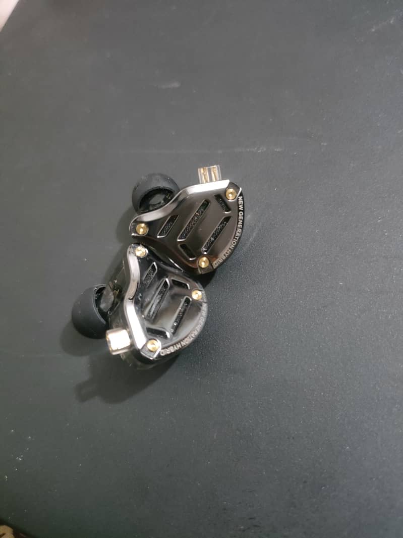 SELLING Kz zs10 pro 2 & x mini xtlas+ 7