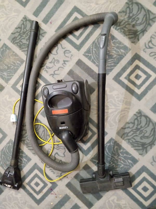 Vacuum Cleaner   sale on olx   very  low price on olx vary past sale 1