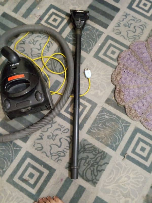 Vacuum Cleaner   sale on olx   very  low price on olx vary past sale 7