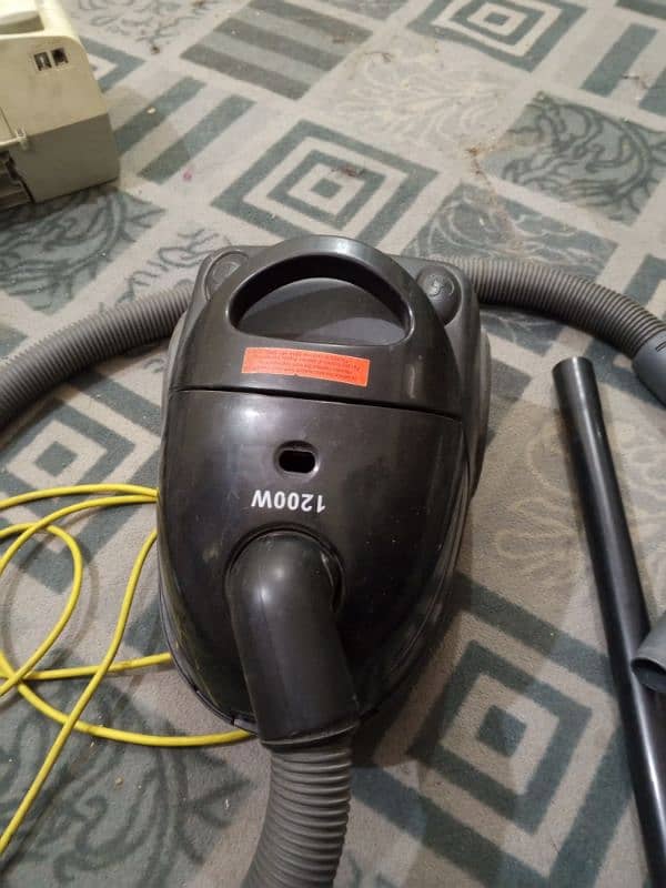 Vacuum Cleaner   sale on olx   very  low price on olx vary past sale 10