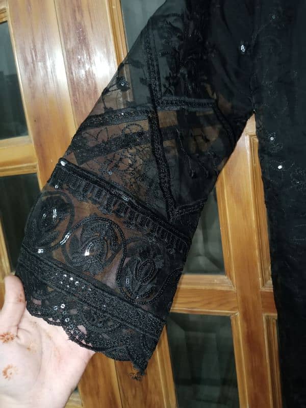 3 piece women suit available 1