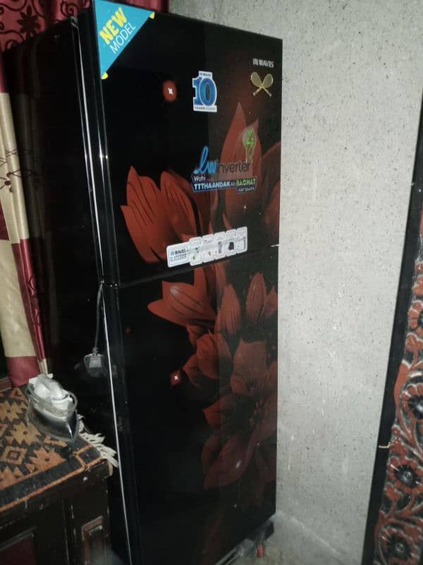 waves company fridge only 10 days used 0