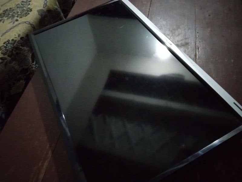 TCL LED 1