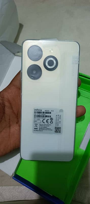 Infinix smart 8 for sale in lush Condition 0