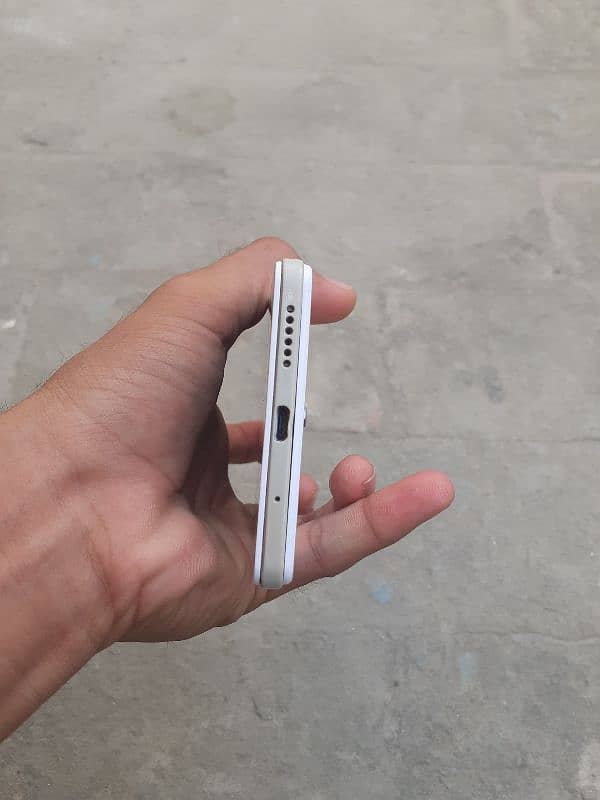 vivo Y51A 4/64 no box exchange possible 1