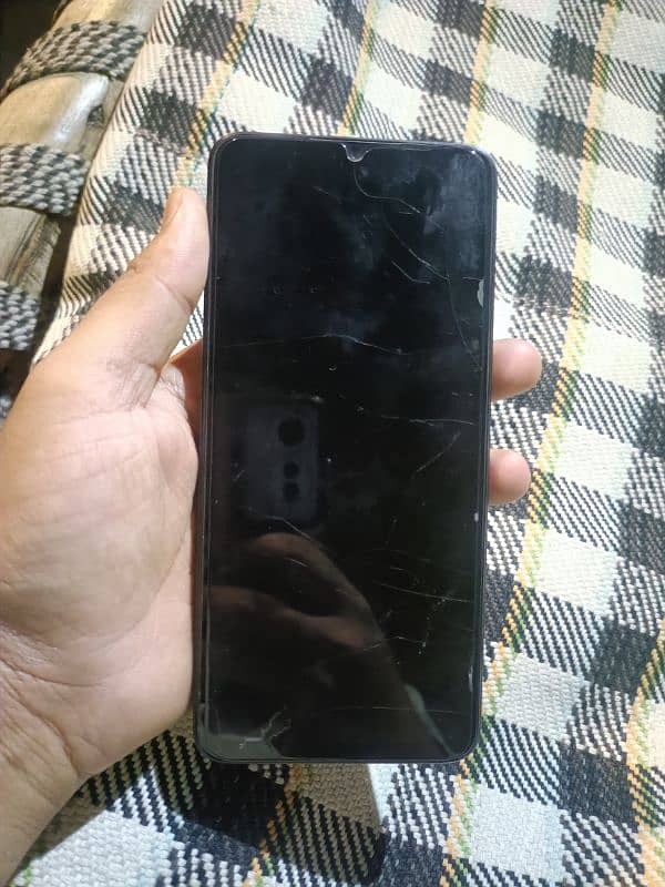 Redmi 13 c all ok hai daba charge hai 10 mount use hai 1