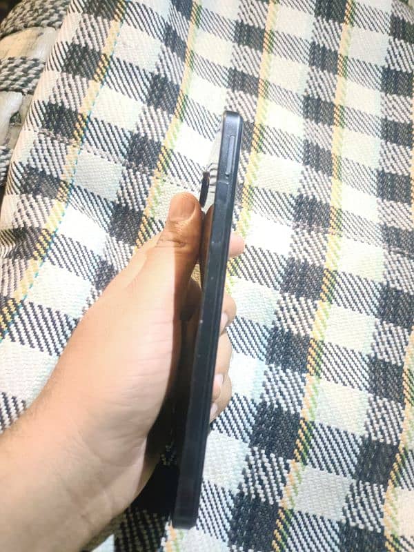 Redmi 13 c all ok hai daba charge hai 10 mount use hai 2