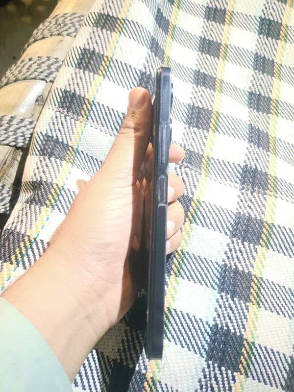 Redmi 13 c all ok hai daba charge hai 10 mount use hai 3