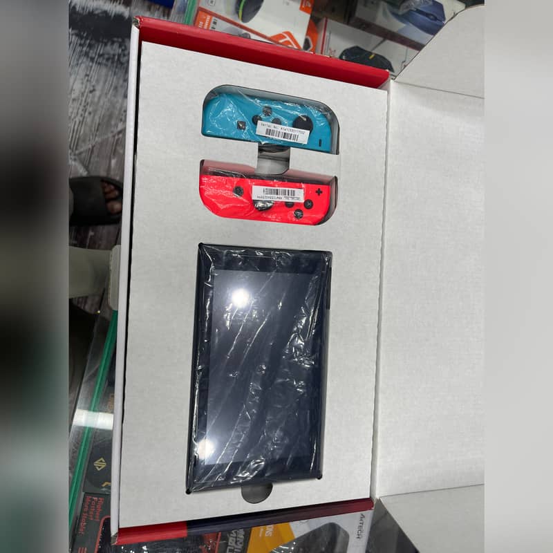 Nintendo Switch OLED Slightly USED 1