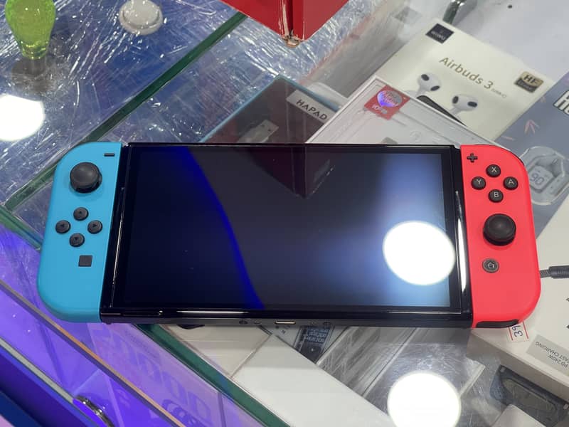 Nintendo Switch OLED Slightly USED 9