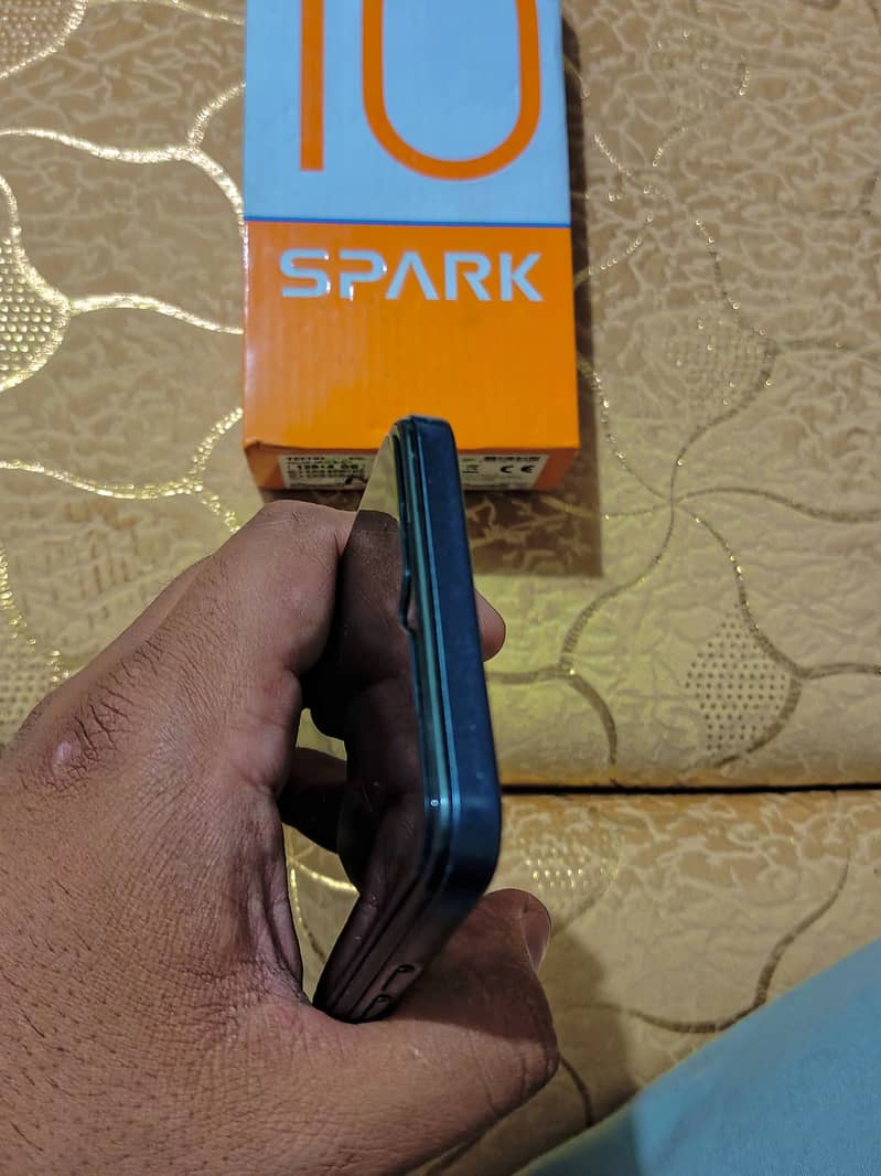 Tecno spark 10 8gb/128gb lush condition 3