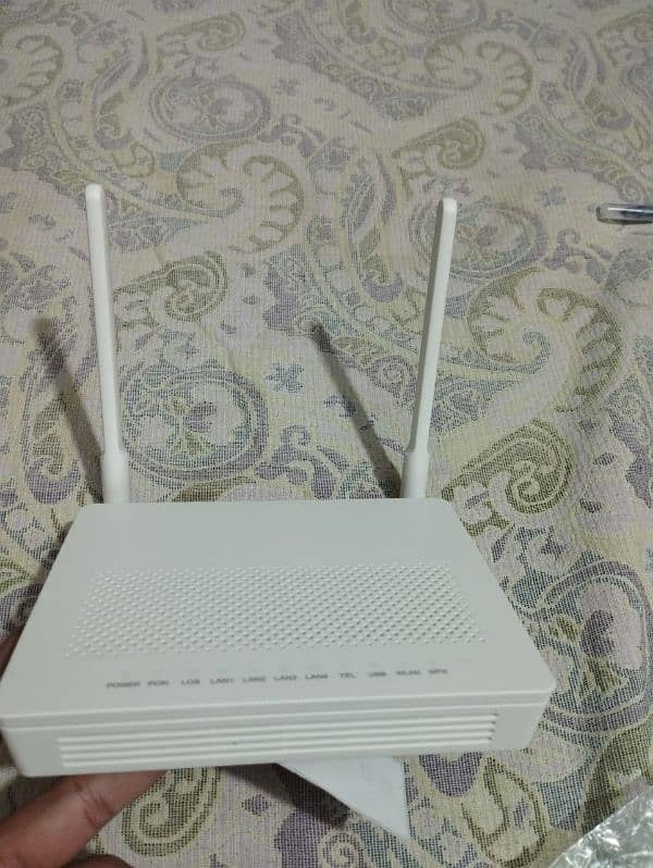 IMPORTED FIBER ROUTER WIFI 1