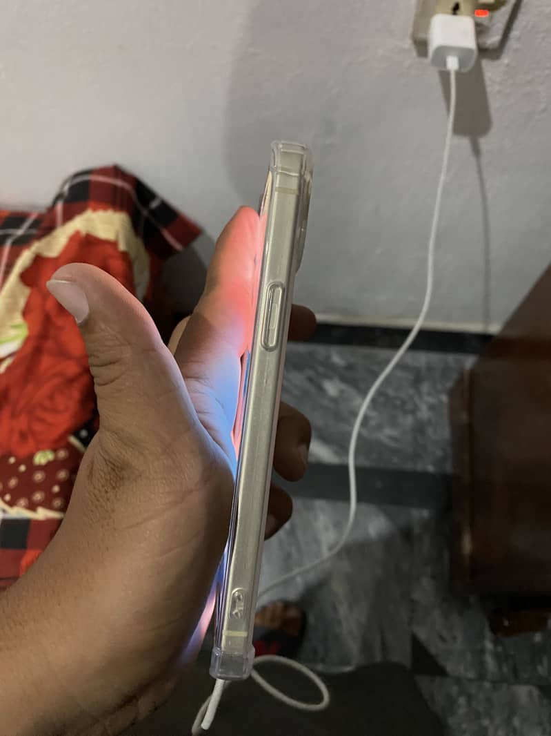 iPhone 15 plus 256gb Factory Unlock 4