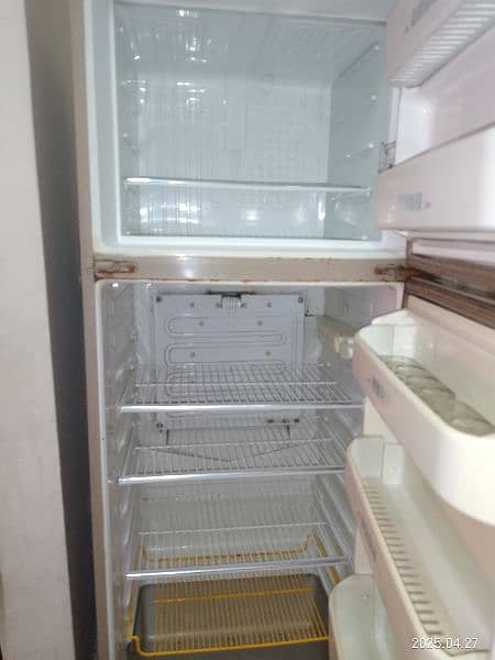 Dawlance fridge for sale 2