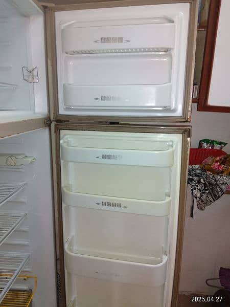 Dawlance fridge for sale 3