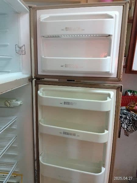 Dawlance fridge for sale 4