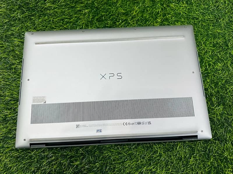 DELL XPS 9510 (CORE I7 11th GENERATION) 32/1tb (RTX 3050ti) 10
