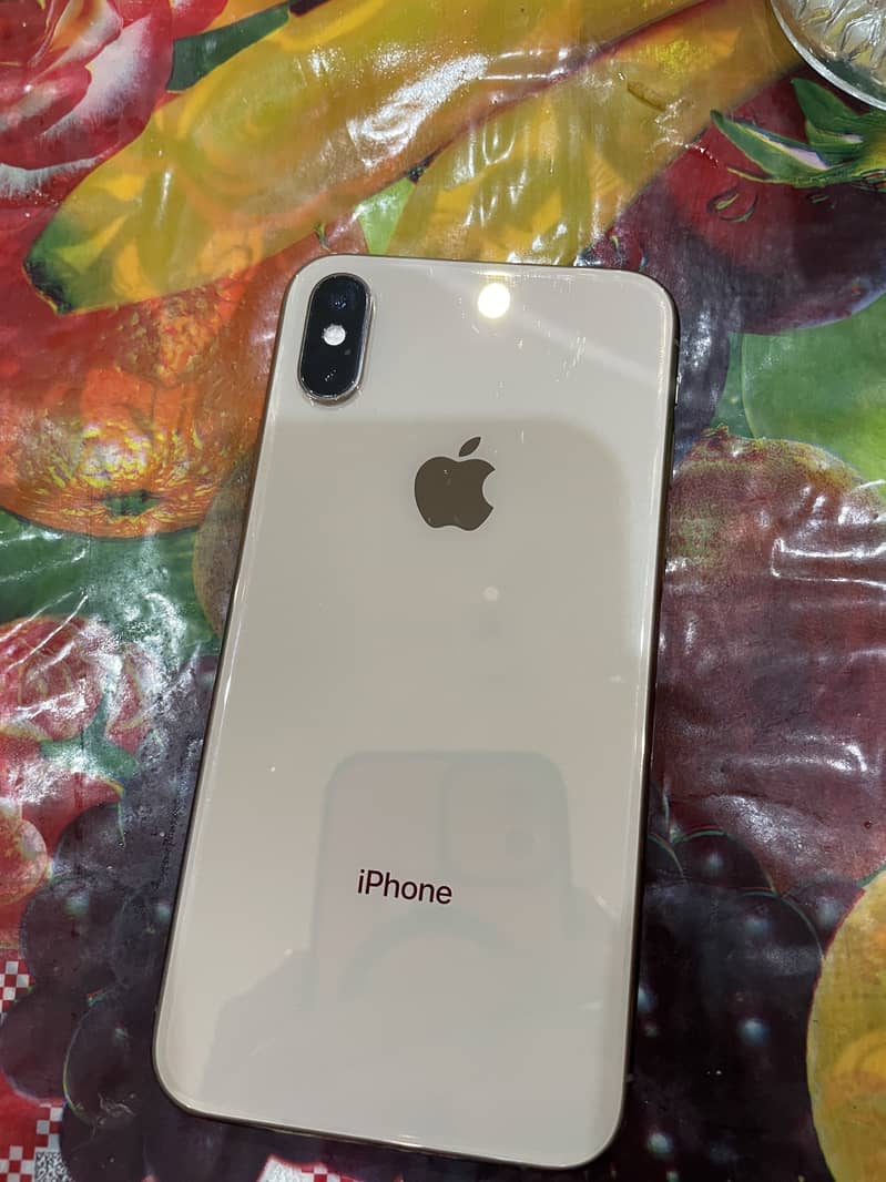 iPhone XS 256 GB Golden 2