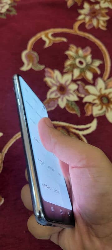 Samsung Galaxy s10E approve 10/10 5