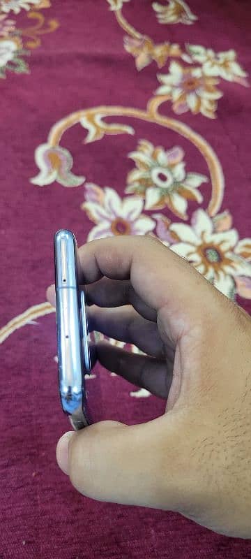 Samsung Galaxy s10E approve 10/10 6