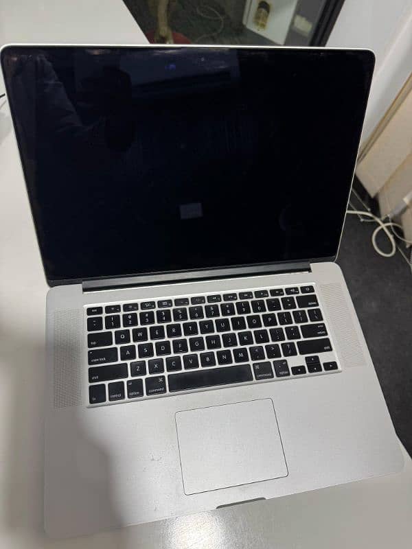 MacBook pro 2015 16/512 0