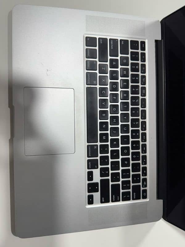 MacBook pro 2015 16/512 1