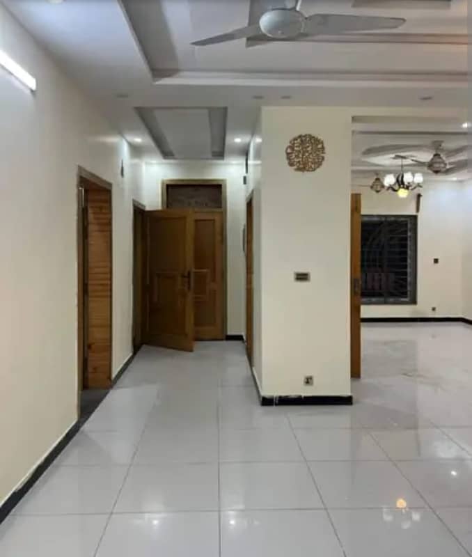 11 Marla Spacious Upper Portion Available For Rent In F15 1
