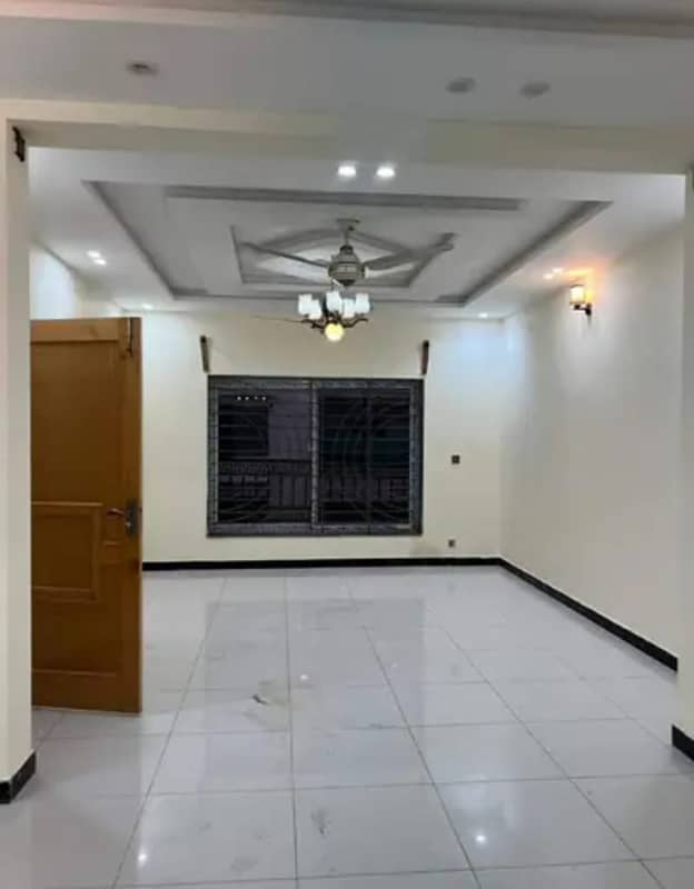 11 Marla Spacious Upper Portion Available For Rent In F15 0