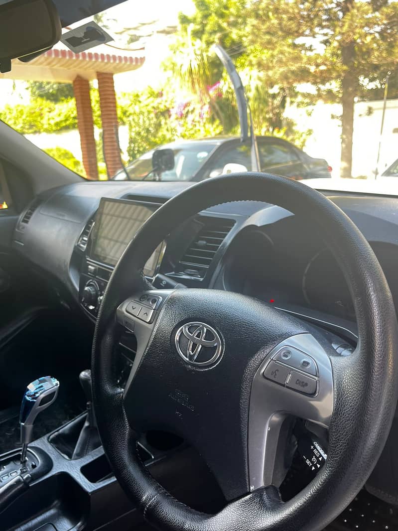 Toyota Hilux 2016 16