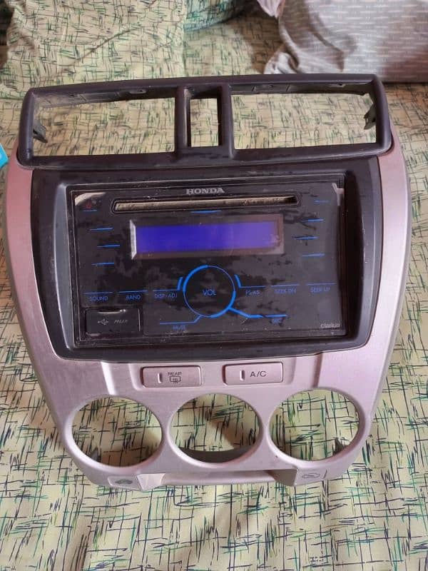 Music player and Headrest 0