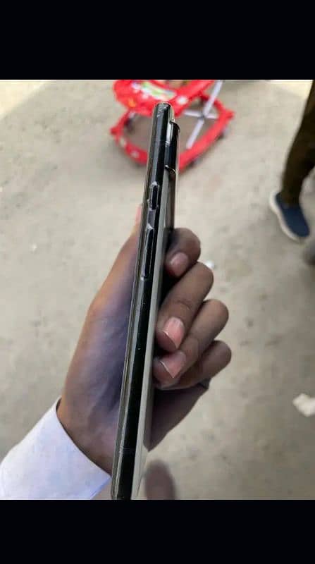 i am selling my Google pixel 6 (8 /128)Gb non pta. 4
