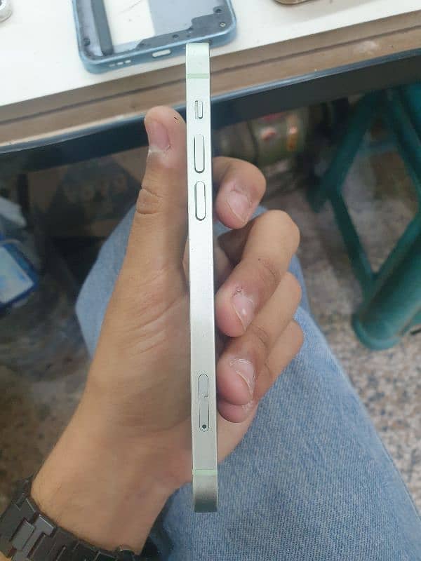 Iphone 12 3
