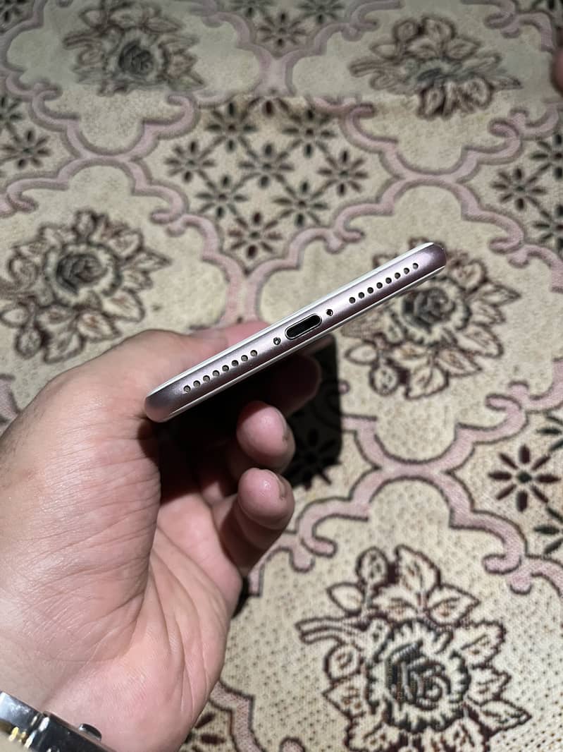 Iphone 7 plus PTA Approved 128gb 7