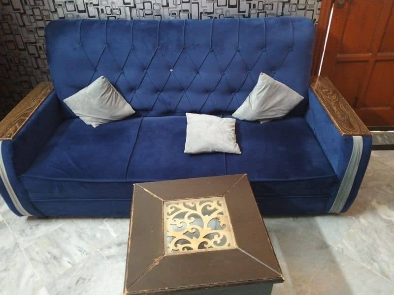 5 seater sofa 0