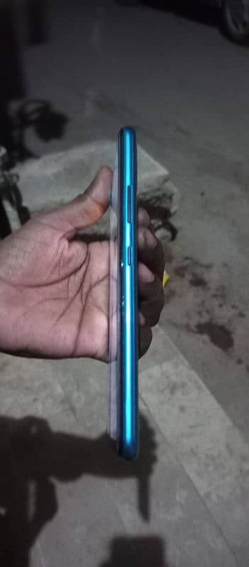 hello available infinix hot 10 4GB 128GB 5000 battery image 3