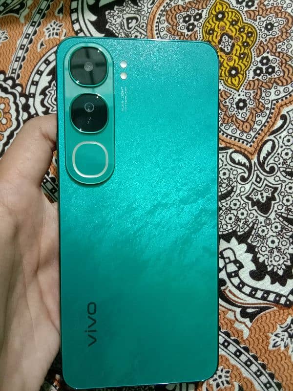 VIVO Y200 1 YEAR WARRANTY WITH BOX 0