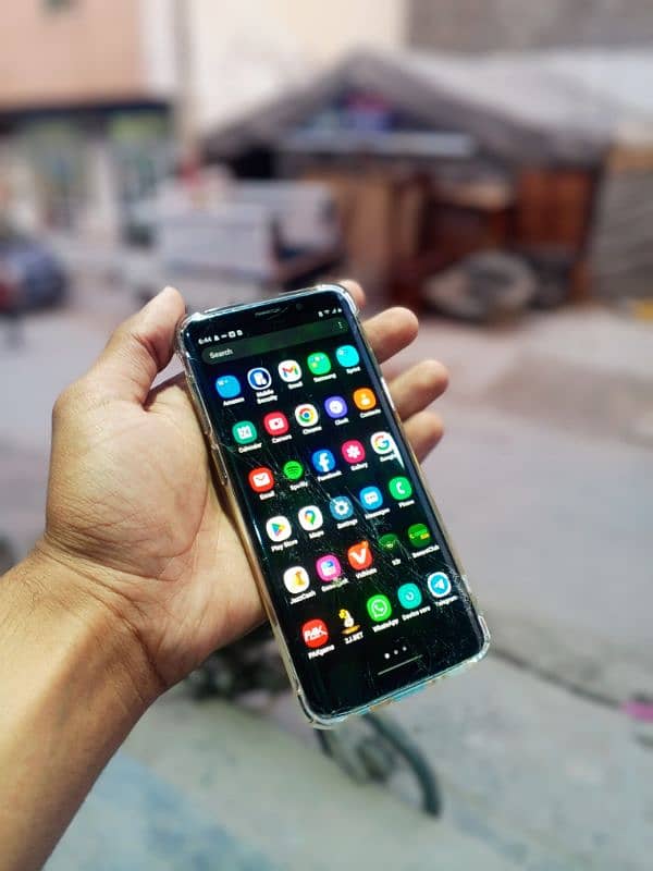 SAMSUNG S9 [6.64] ALL OK EDGE DISPLAY. . URGENT FOR SALE . . GAMING SET 3