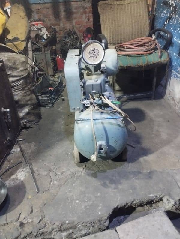Pressure compressor 0