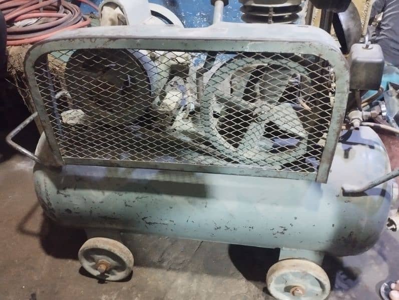 Pressure compressor 1