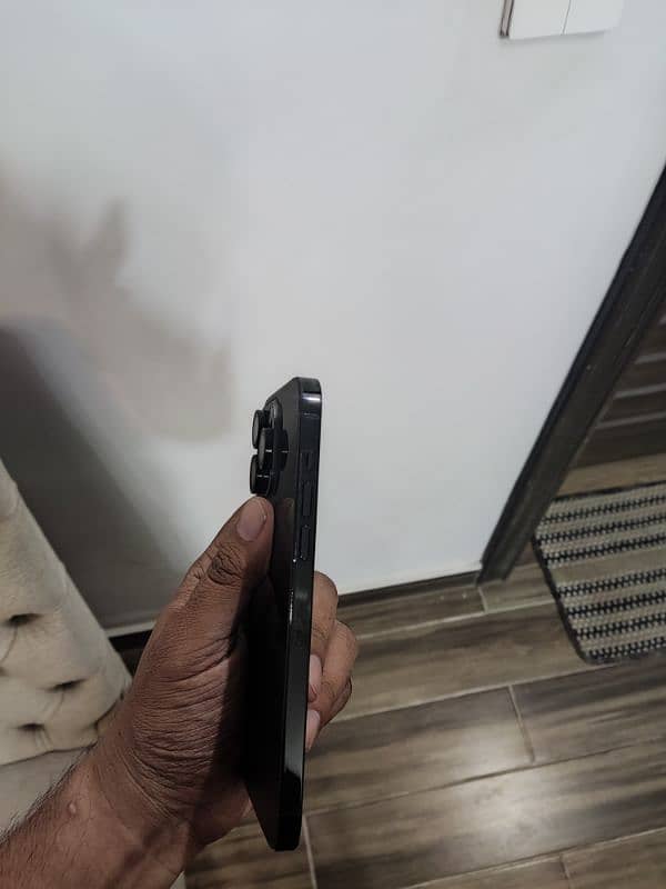 iphone 14 pro max JV 5