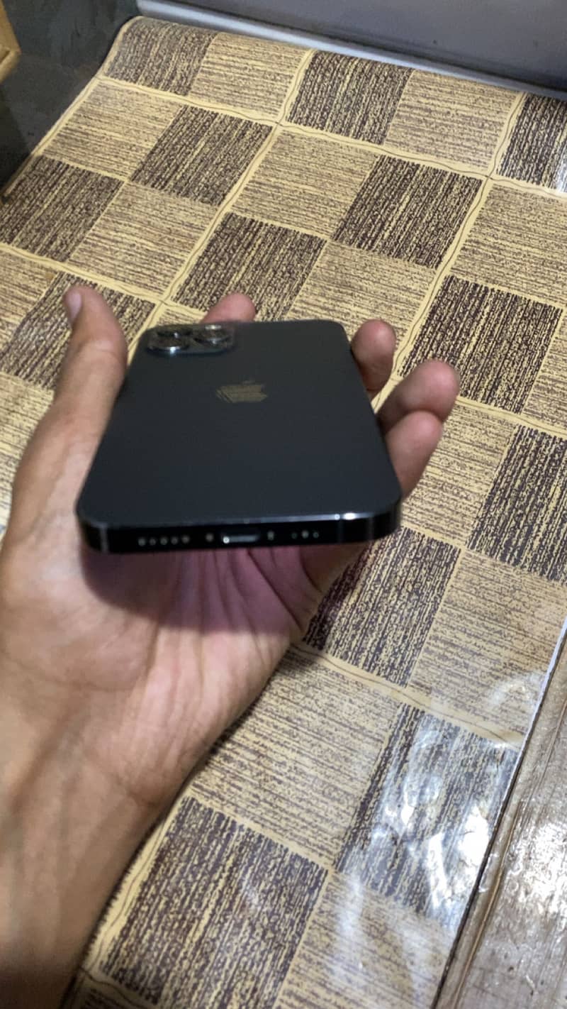 Iphone 12 pro 1