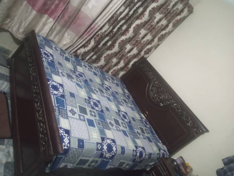 Solid Wood Bed Set with Dressing Table 1