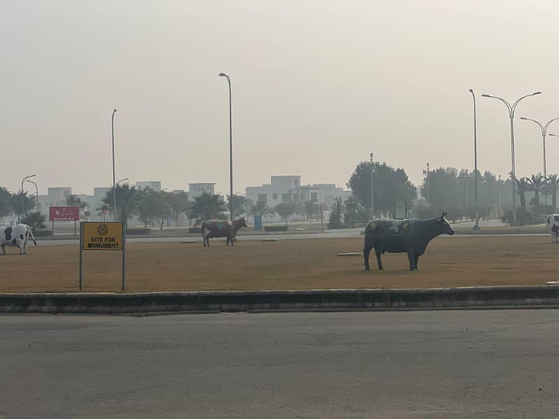 INVESTOR RATE 8 MARLA COMMERCIAL PLOT MAIN BOULEVARD PHASE 4 BAHRIA ORCHARD LAHORE 0