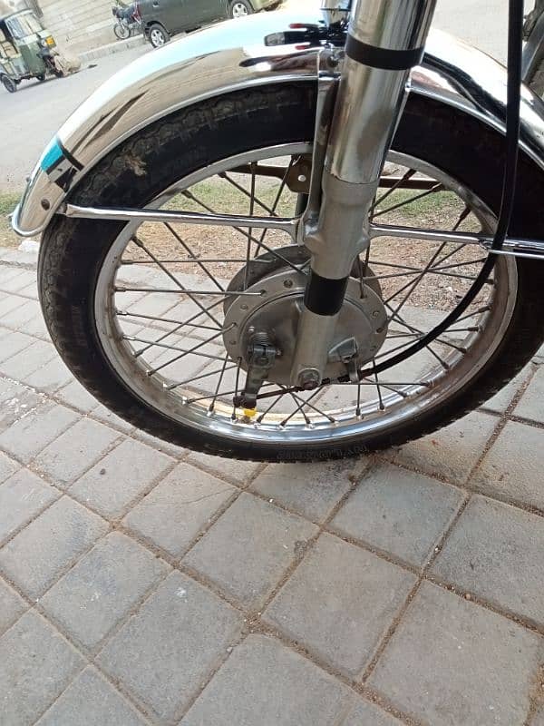 125 Honda Karachi No 1