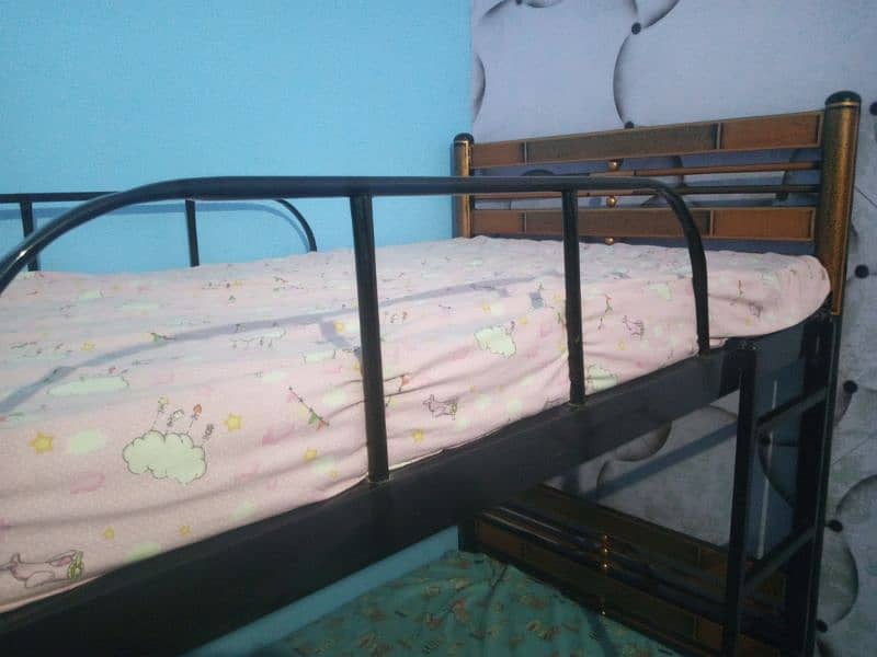 Kids Bunker Bed for sale without matress only on 18000/= 2